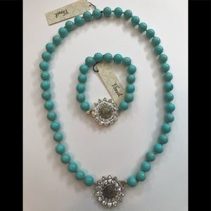 NWT Fossil Necklace w/Matching Bracelet